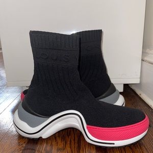 LOUIS VUITTON ARCHLIGHT SNEAKER BOOT